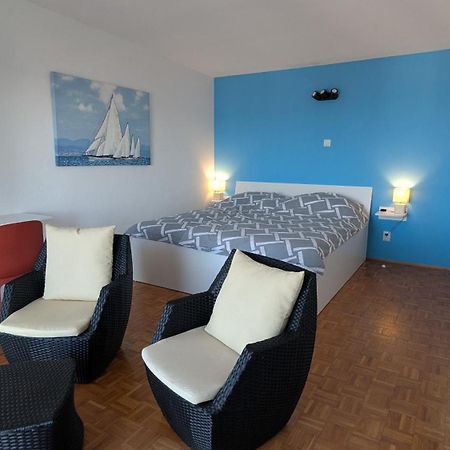 Apartments Kety - Central Heating Цриквеница Экстерьер фото