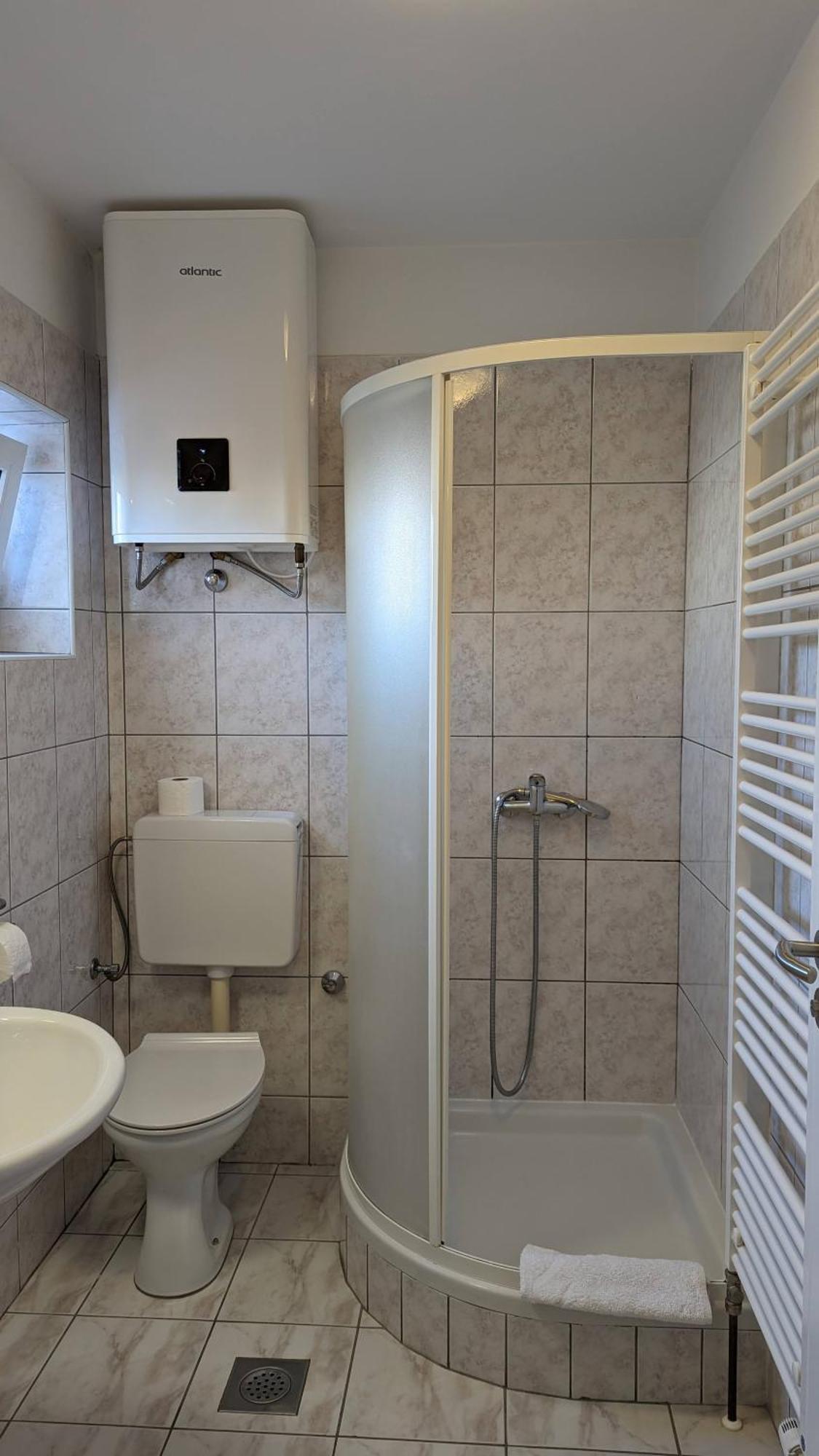 Apartments Kety - Central Heating Цриквеница Экстерьер фото